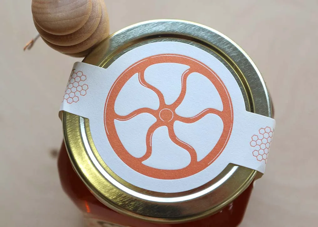 Die cut label — shape detail